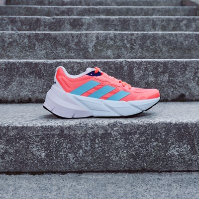 Operación posible Instantáneamente Tóxico GOING THE DISTANCE: THE ADIDAS ADISTAR RUNNING SHOE SHOWCASES THE ART AND  SCIENCE OF THE LONG, SLOW RUN