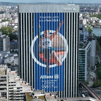 Allianz France gears up for Paris 2024 Olympic and Paralympic Games with a giant banner on Neptune Tower