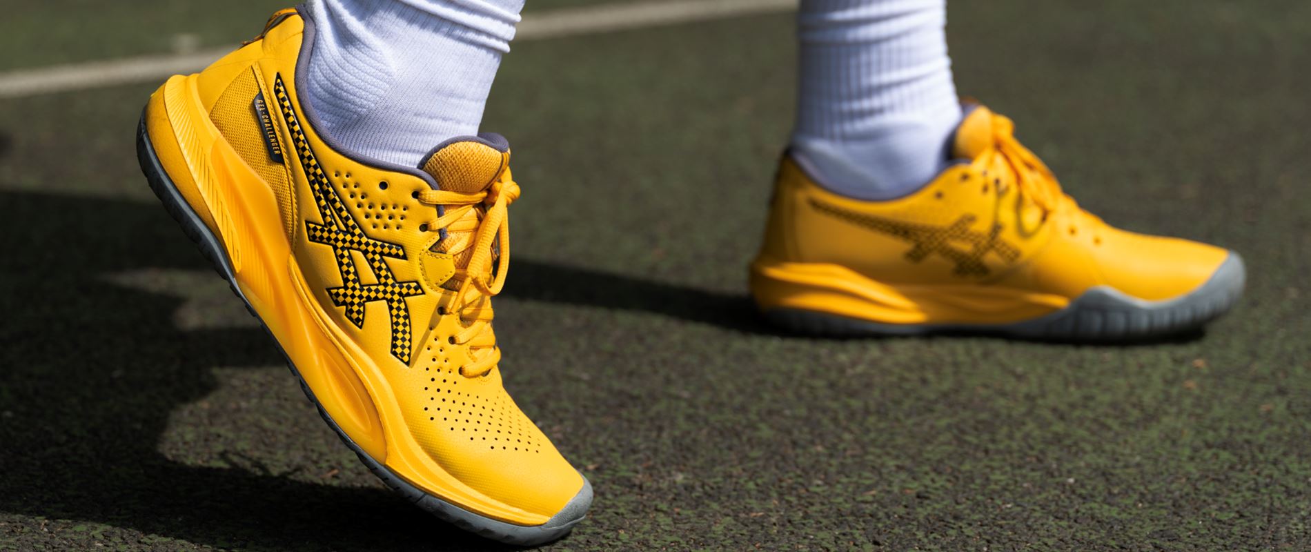 asics-launches-the-new-york-inspired-gel-challenger--15-tennis-shoe