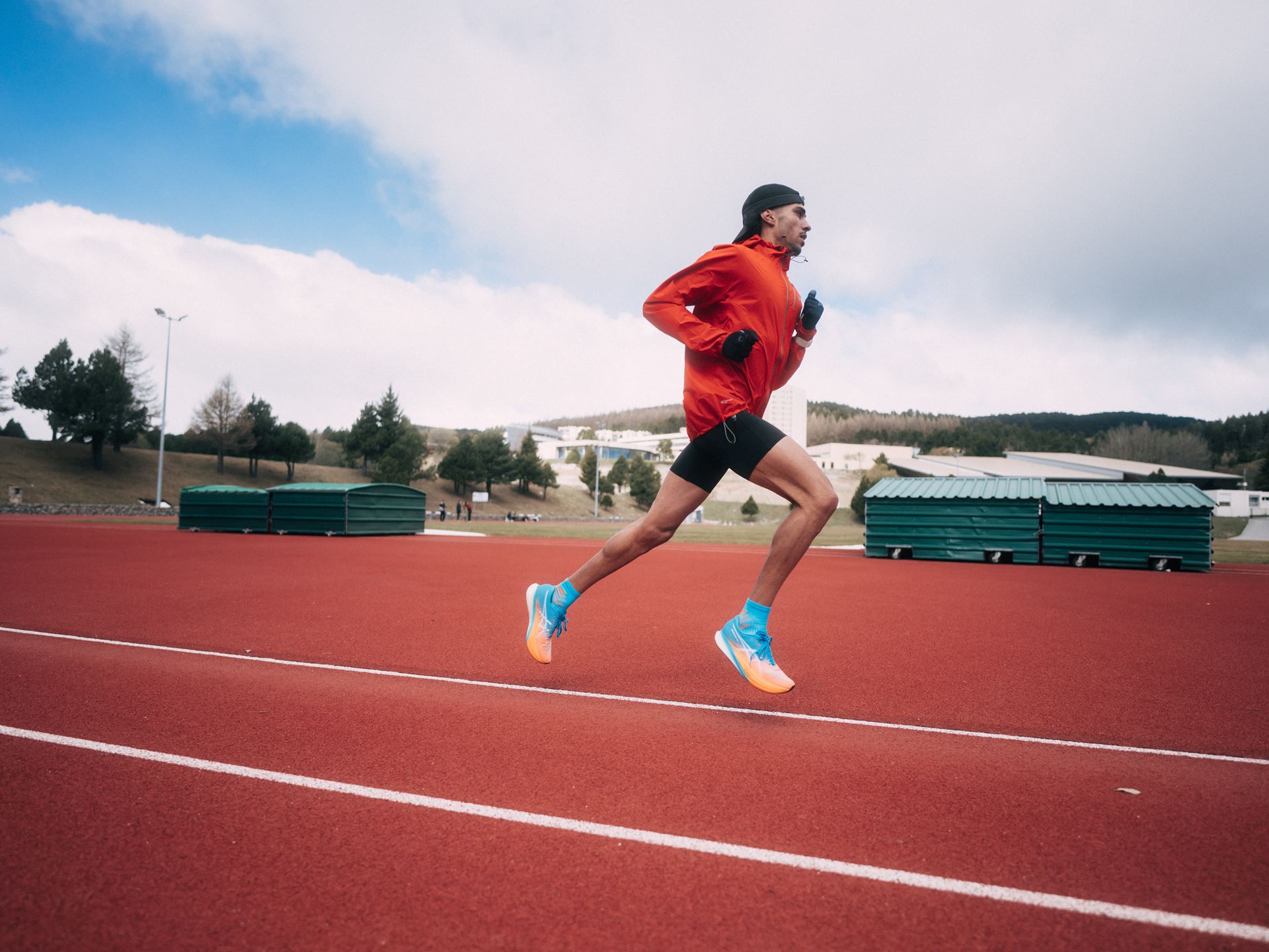 asics chojo font romeu mo katir track training