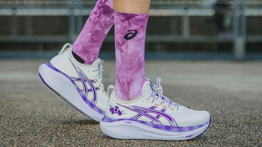 asics e m c gel nimbus 3