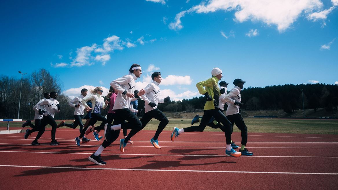 asics chojo font romeu group track training