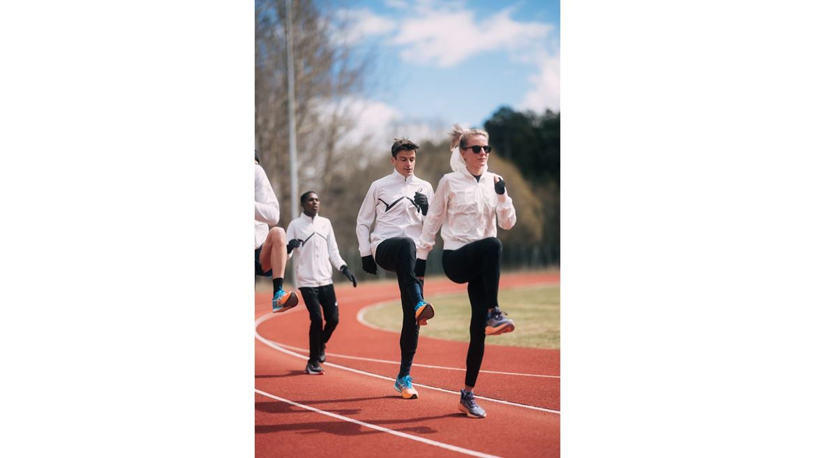 ASICS CHOJO FONT ROMEU SARAH LAHTI TRACK TRAINING