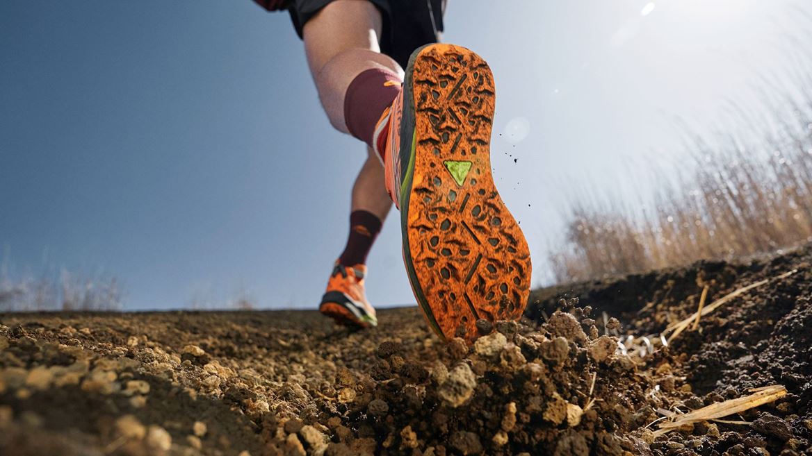 aw23 asics fuji speed 2 5