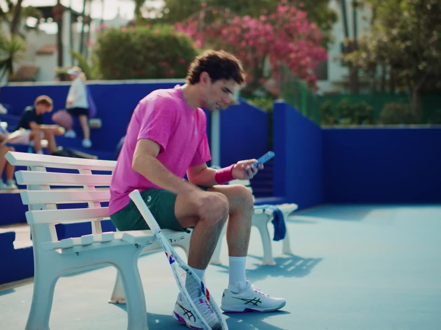 ss26_solution-speed-ff4_campaign-video_16x9_54_logo_supers_subtitles