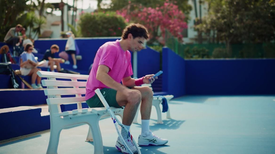 ss26_solution-speed-ff4_campaign-video_16x9_54_logo_supers_subtitles