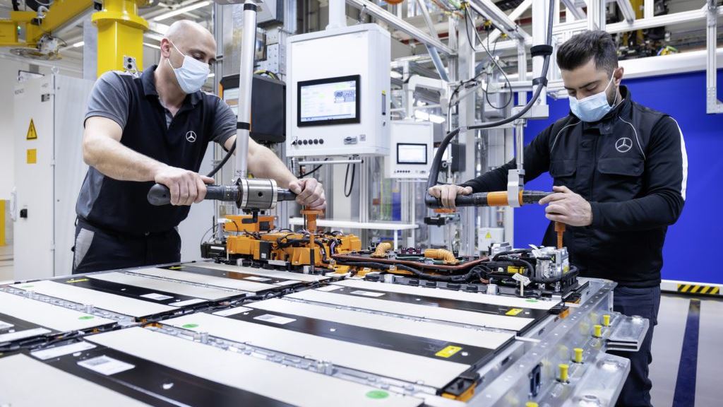 Mercedes-Benz to Build its Own Battery Recycling Plant in Southern Germany