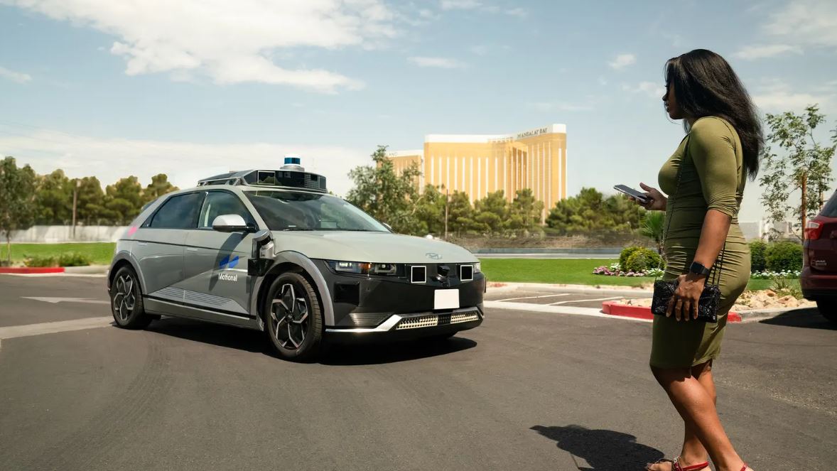 Motional & Lyft Deliver First Rides in Motional's Electric IONIQ 5  Autonomous Vehicle