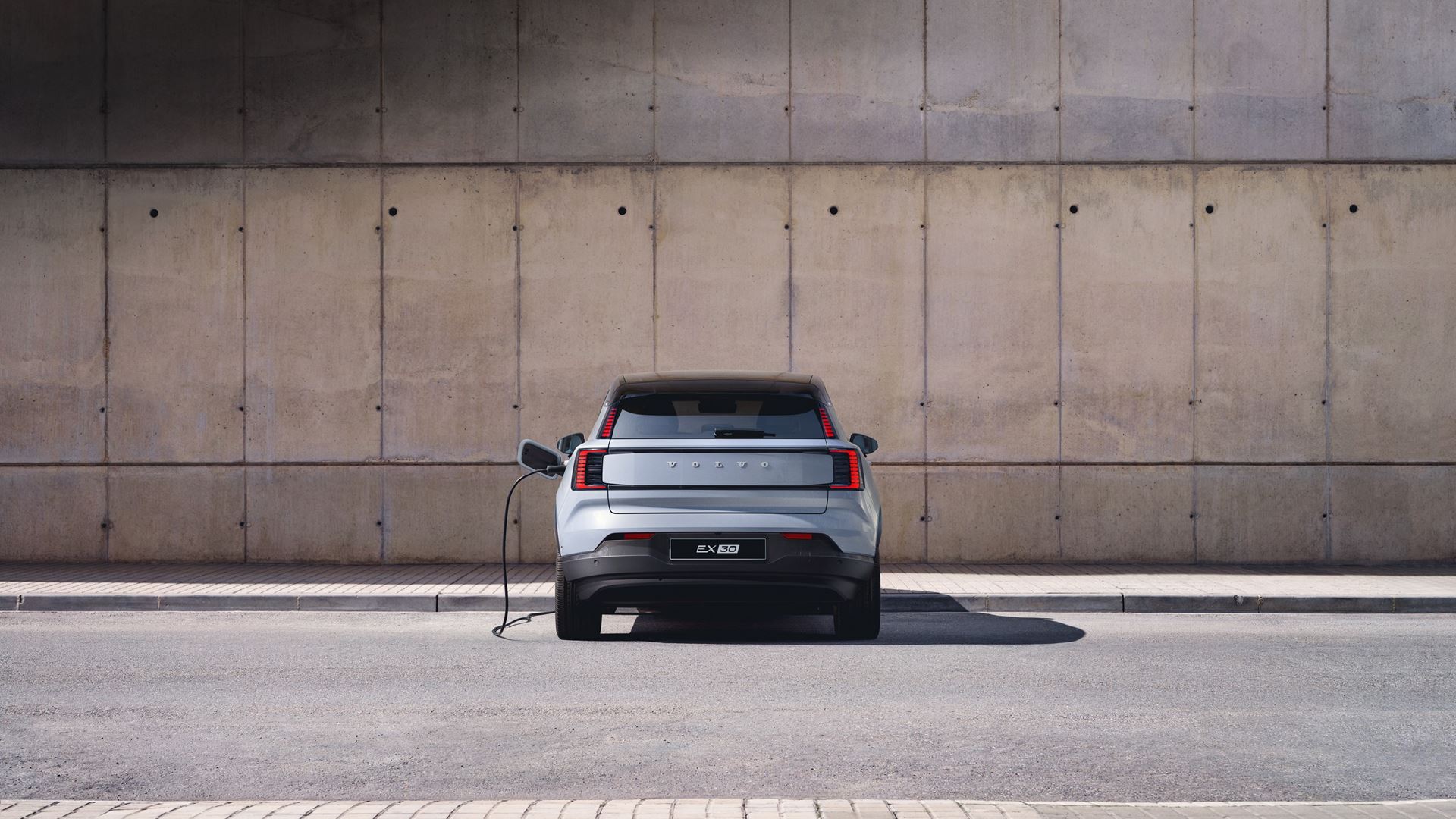 Volvo car Drivers to Gain Access to Tesla Superchargers