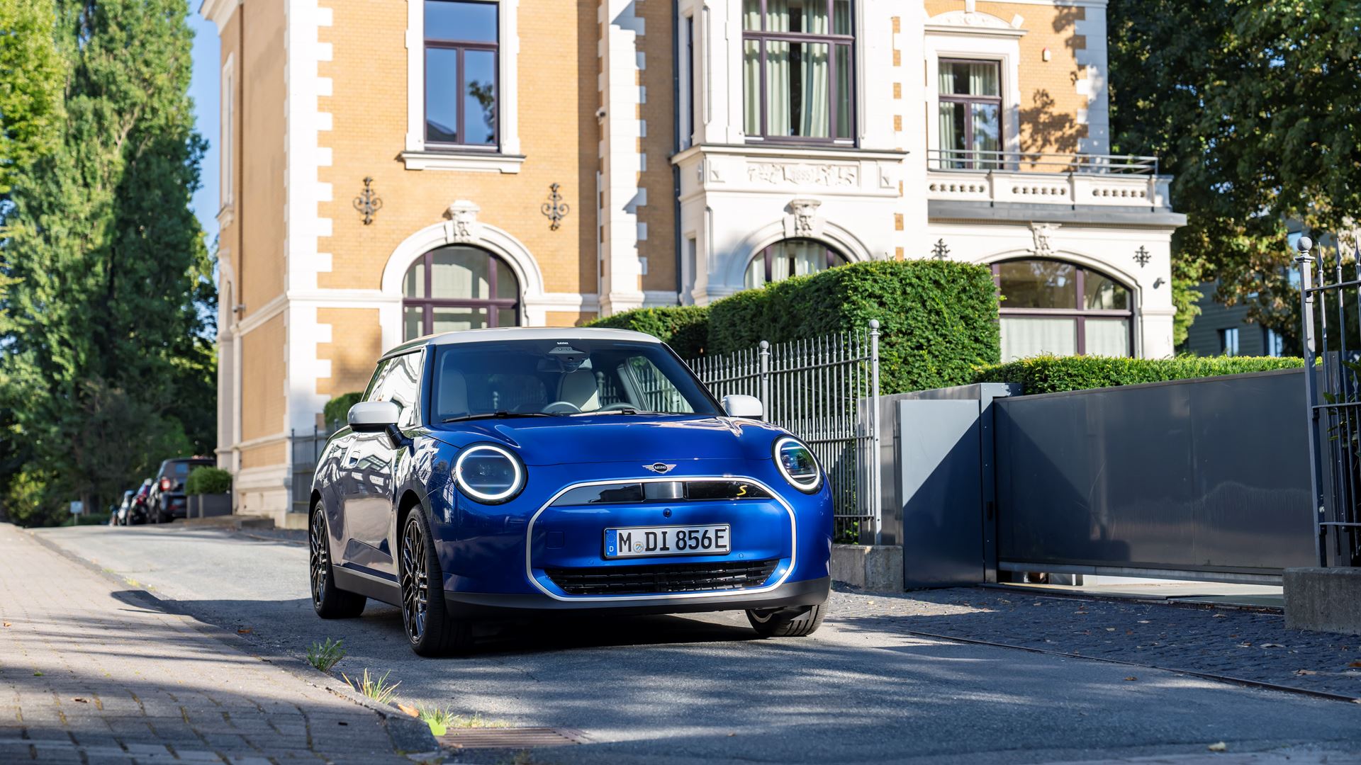 BMW Announces £600 Million Investment for All-Electric MINI Production ...