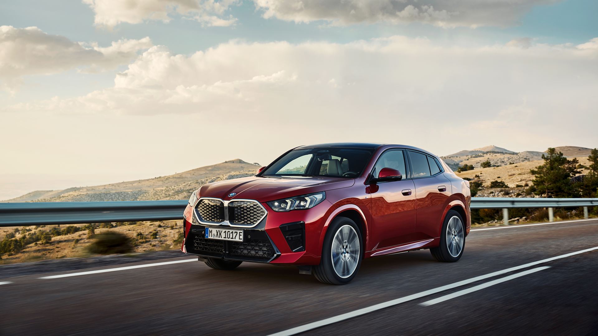 BMW Presents First Ever All Electric BMW IX2