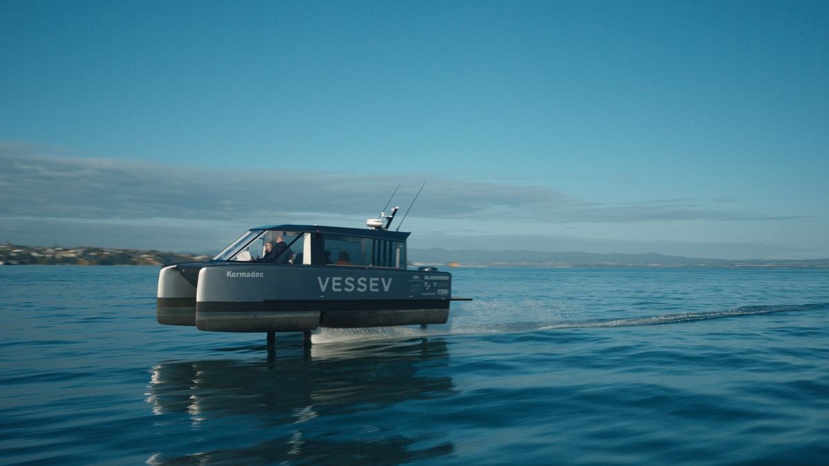 World s First Premium Tourism Electric Hydrofoil is Revealed by Vessev