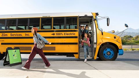 Zum Founder and CEO Ritu Narayan