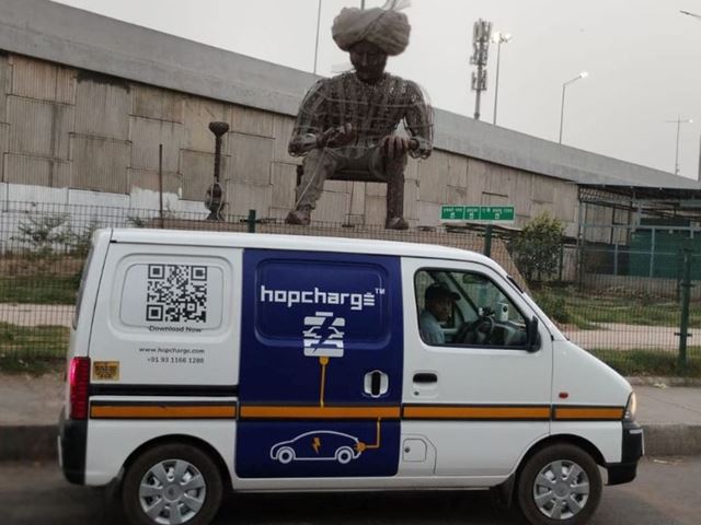 Hopcharge van