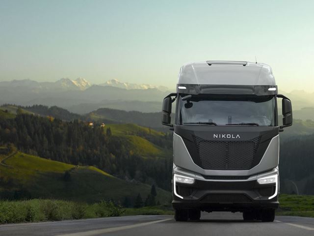 Nikola & IVECO Unveil European Nikola Tre Fuel Cell Electric Vehicle