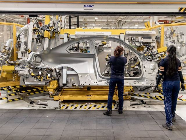 BMW to Invest €800 mn in Mexican Production Site