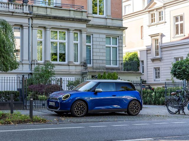 BMW Announces Investment for All Electric MINI Production in the UK