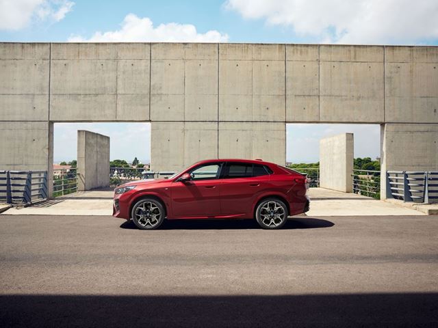 BMW Unveils First Ever All Electric BMW iX2