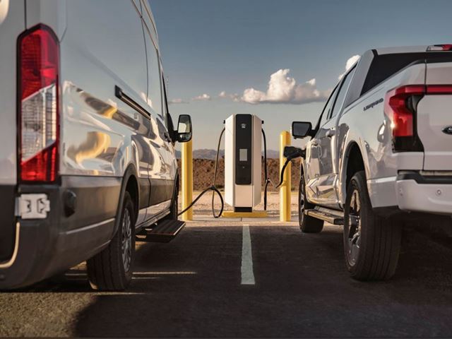 Ford Pro Xcel Energy to Install 30 000 EV Charging Ports for Business Fleets