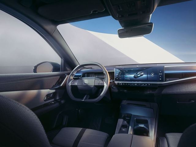 Opel Unveils Next Generation All Electric Grandland SUV