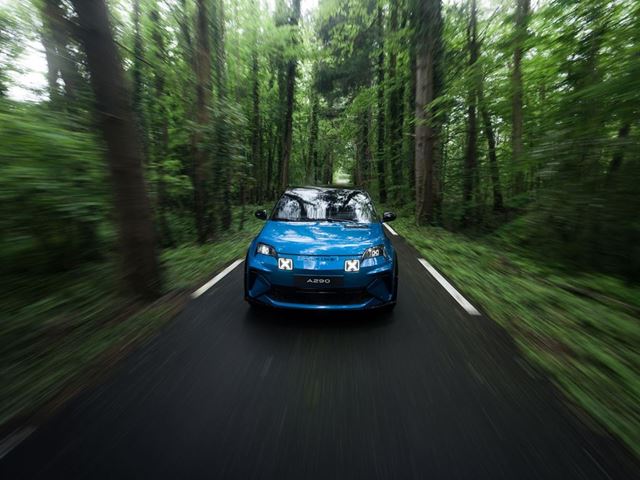 Alpine Launches its First Electric Urban Sports car the A290