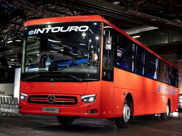 Daimler Buses Unveils the Mercedes Benz eIntouro