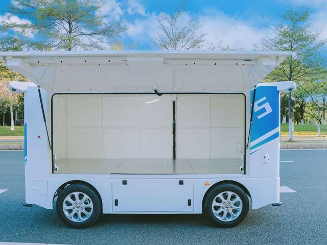 WeRide Launches Robovan W5