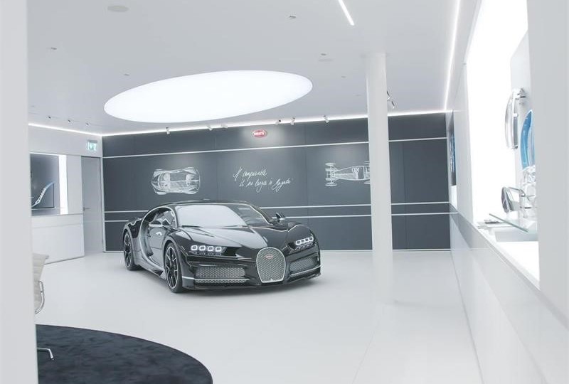 bugatti-automobiles-s.a.s-general-views-of-stand