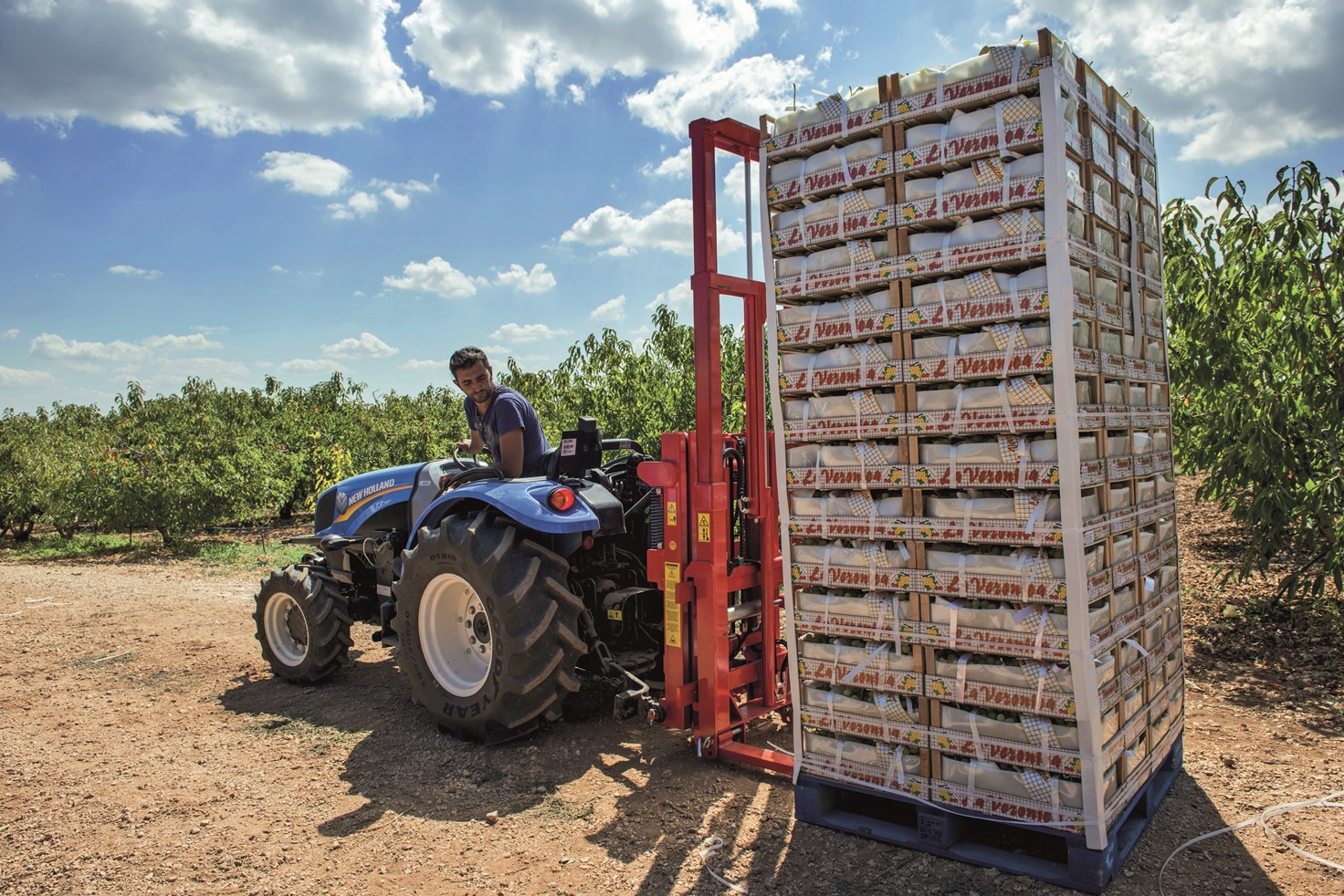 New Holland Agriculture T3F tractor wins Best of Specialised TOTY 2015