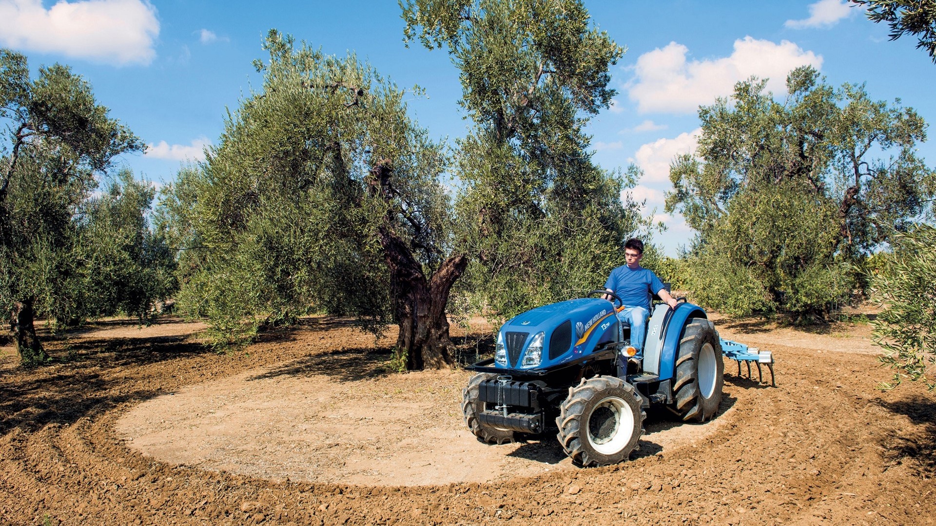 New Holland Agriculture T3F tractor wins Best of Specialised TOTY 2015