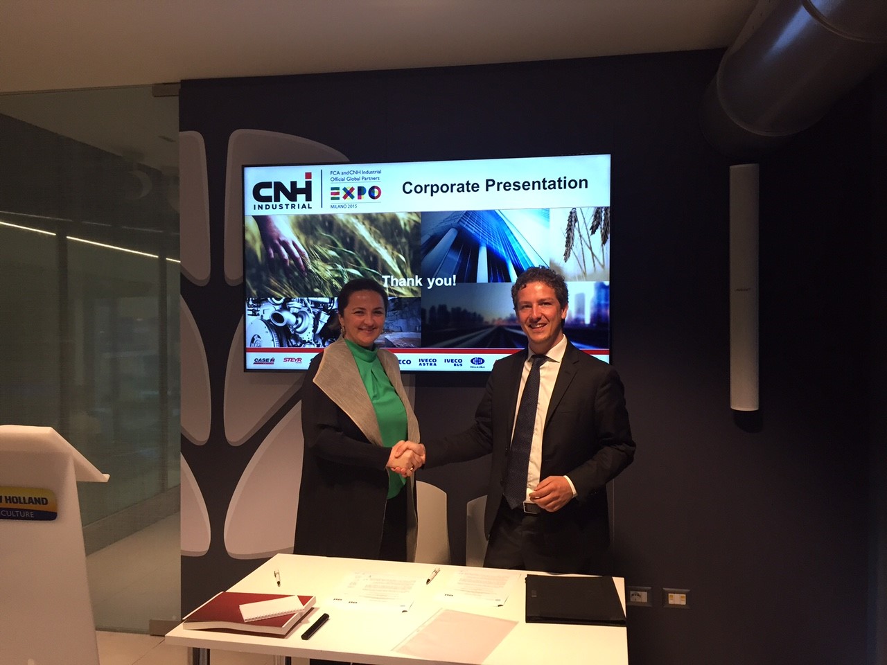 CNH Industrial and UNIDO representatives sign the joint declaration