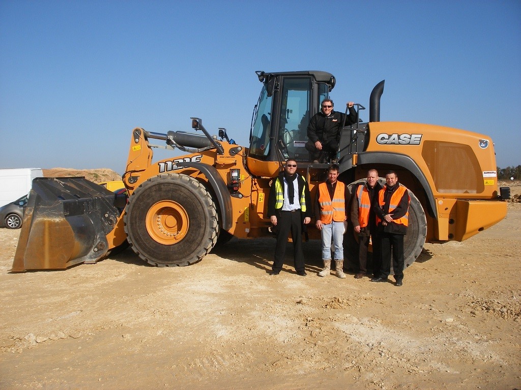 The Trezence TP and Case Construction Equipment Teams together with the mighty wheel loader