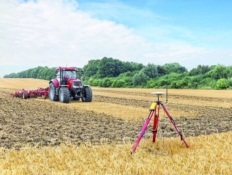 Case IH Tractor working with AccuGuide RTK Technology