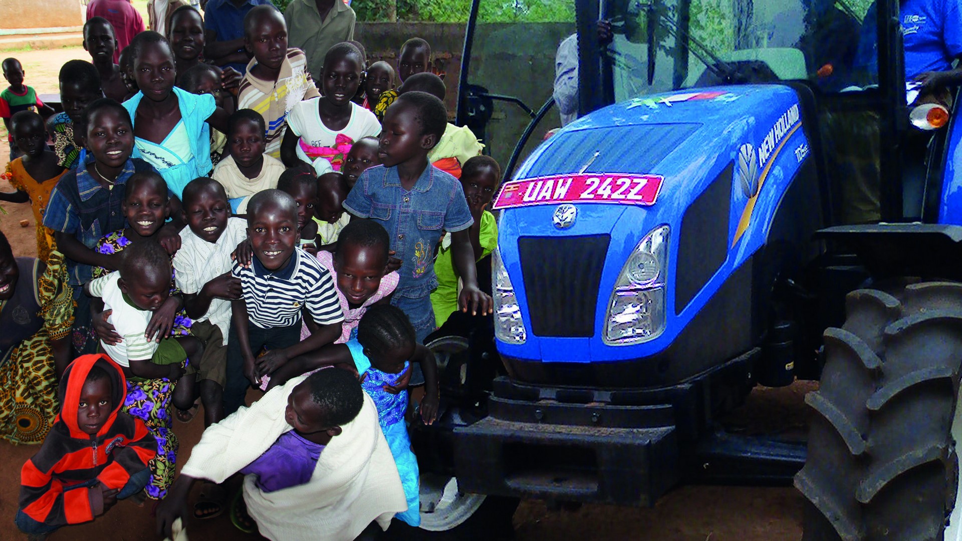 Progetto Uganda tractor donation