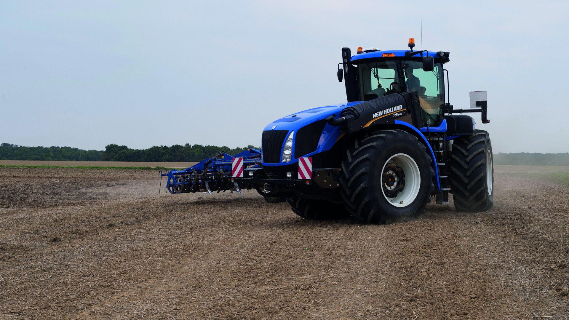 T9.565 on Michelin tyres conducting cultivation