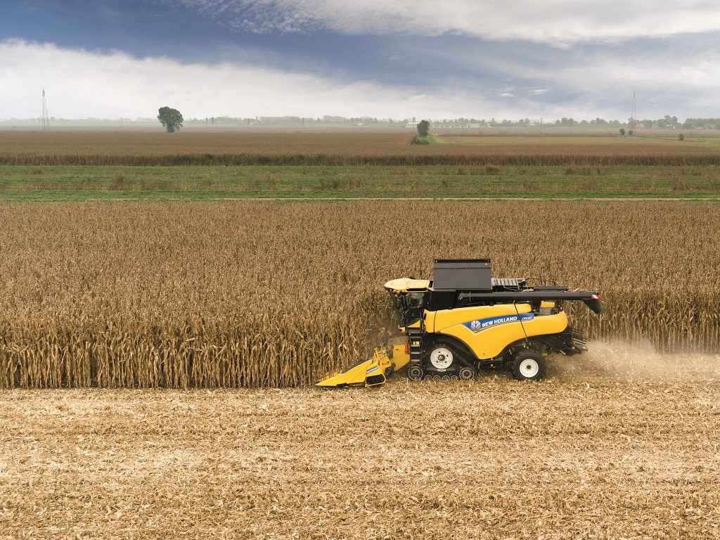 New Holland New CR8.80 Combine in maize