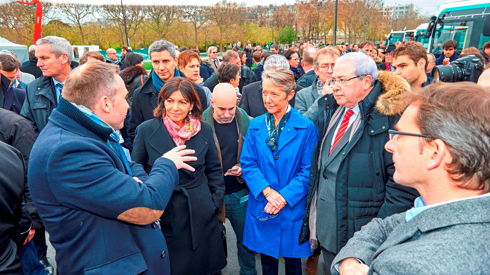 Anne Hidalgo, the Mayor of Paris to the left Elisabeth Borne President-General Director of RATP hear about Iveco Buses