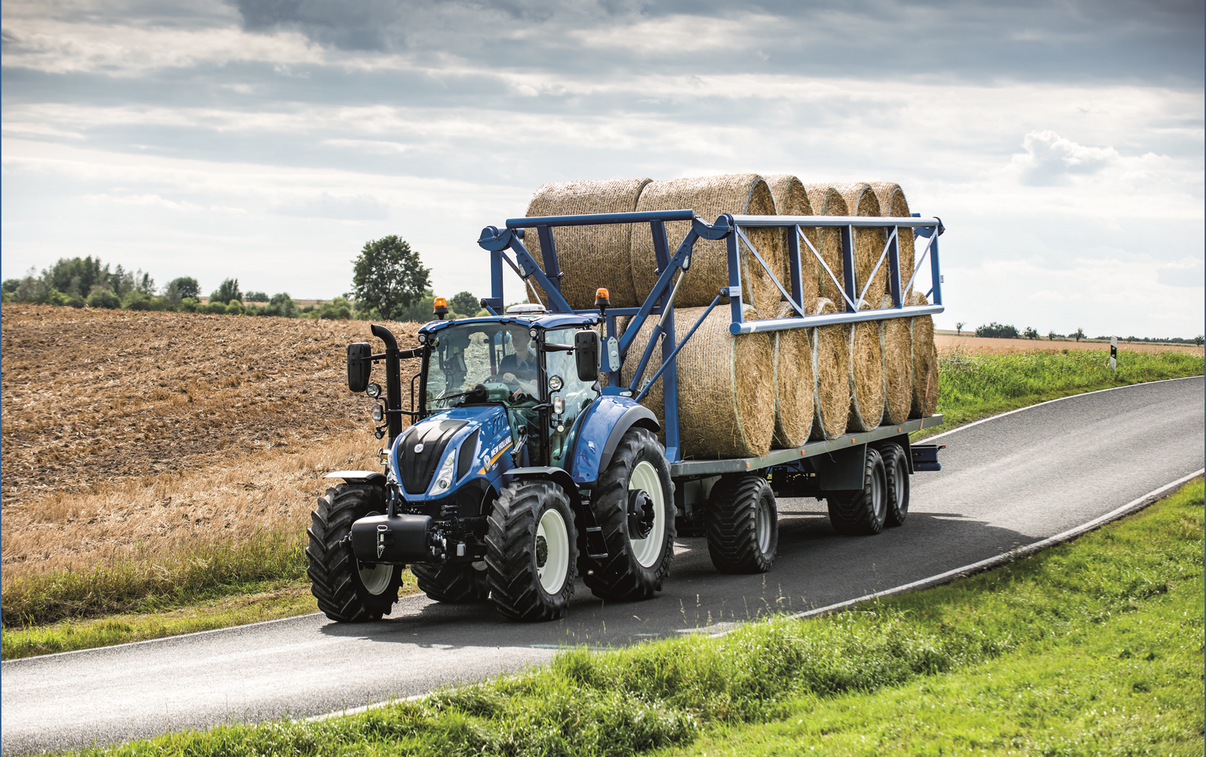 New Holland Agriculture T5.120 wins Best Utility title in the Tractor of the Year® 2017 awards