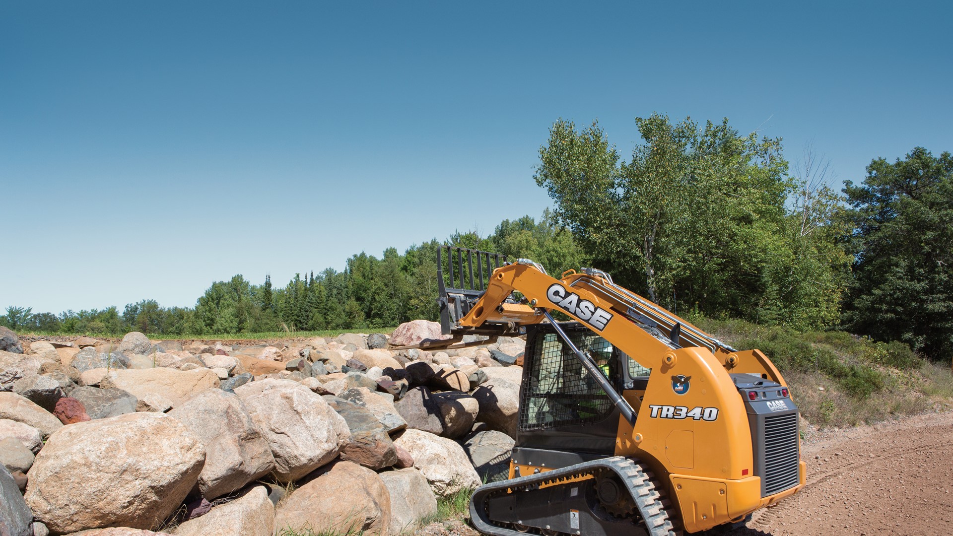 CASE TR340 Compact Track Loader Named to Top 50 New Products for 2016