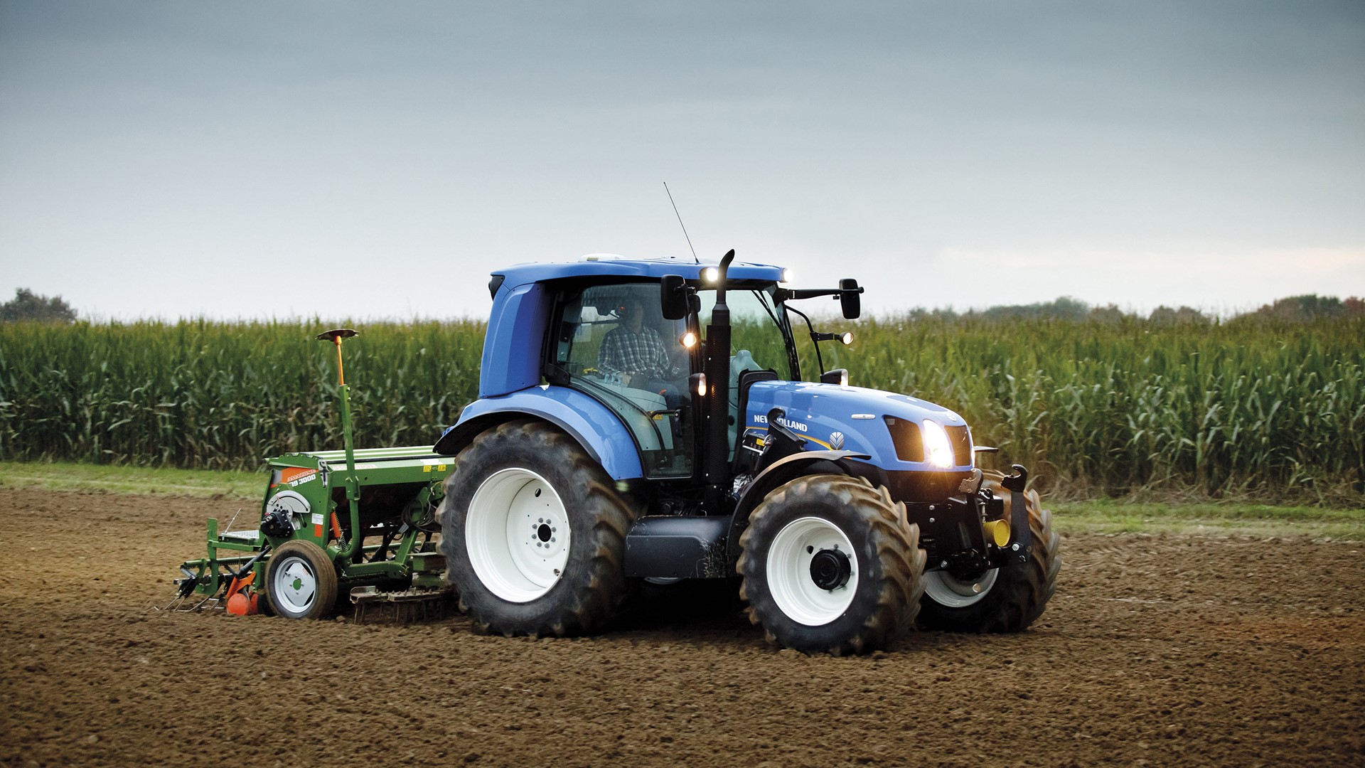 New Holland Celebrates 10 Years as Clean Energy Leader®