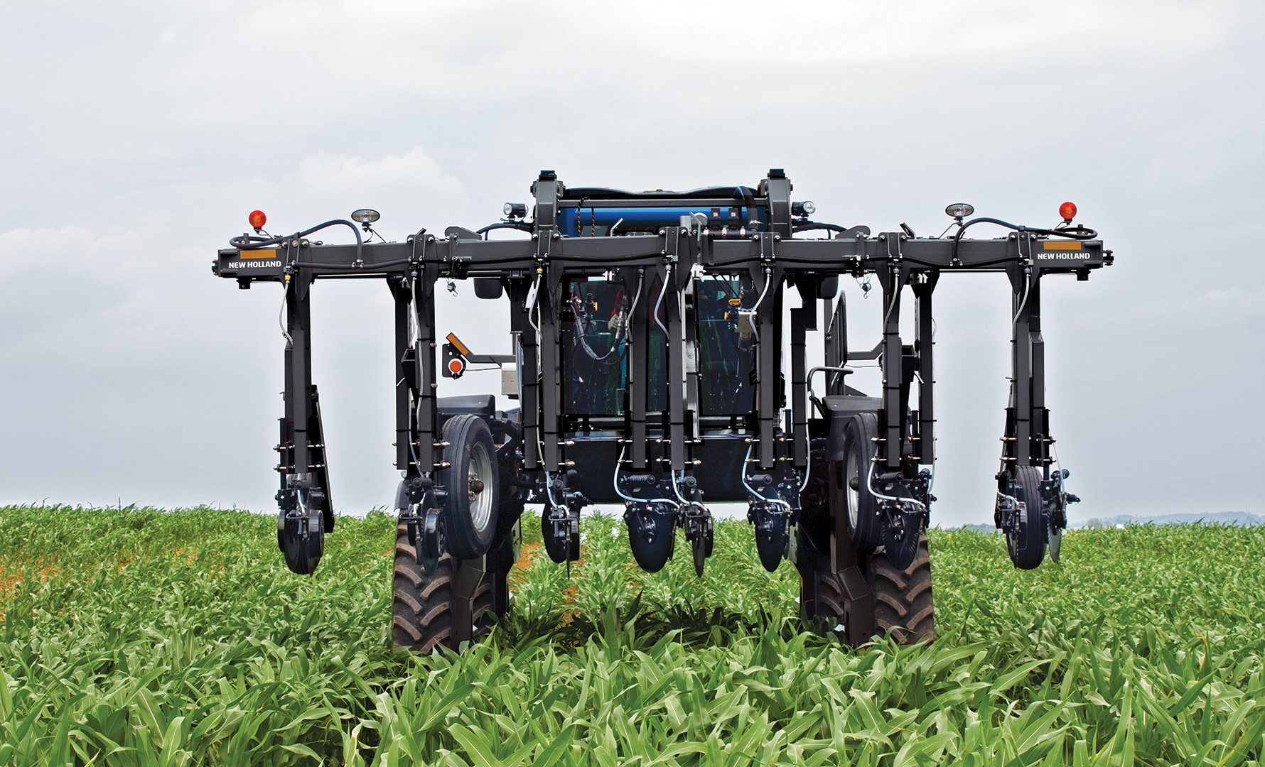 New Holland has introduced the Guardian™ Injection Toolbar to the Guardian self-propelled sprayer line