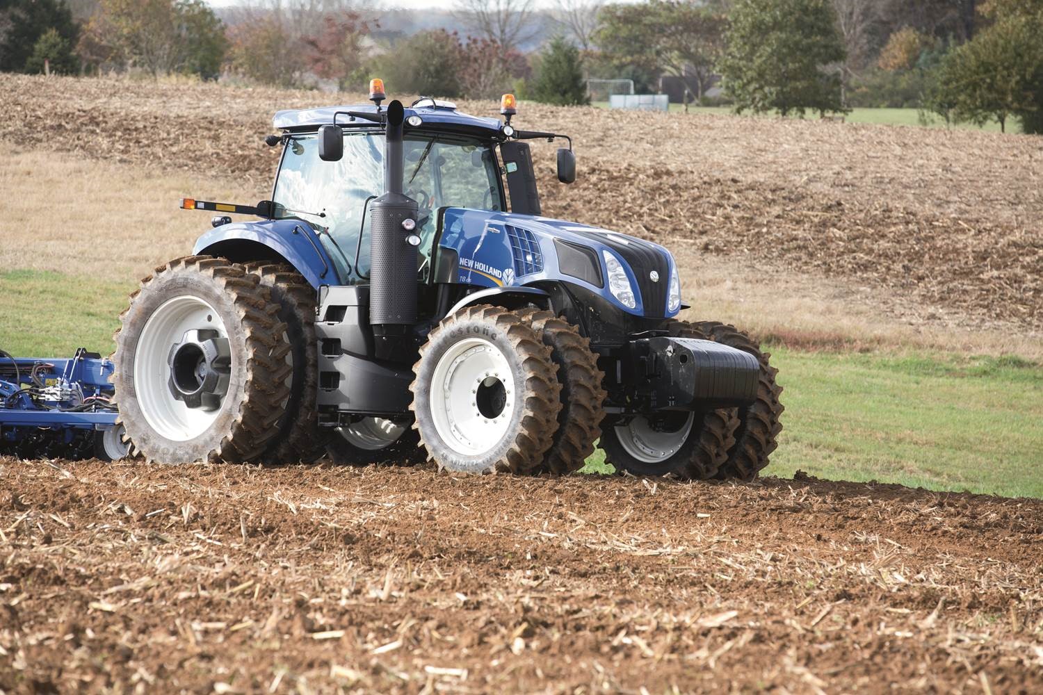 New Holland Introduces a New, Modern GENESIS™ Tractor