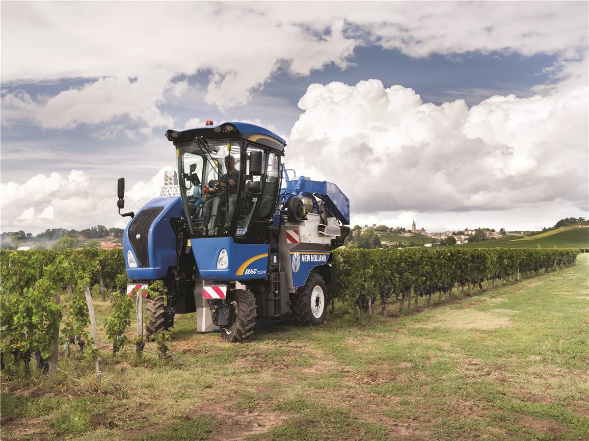 New Holland Self Propelled Grape Harvesters have reached the production milestone of 15,000