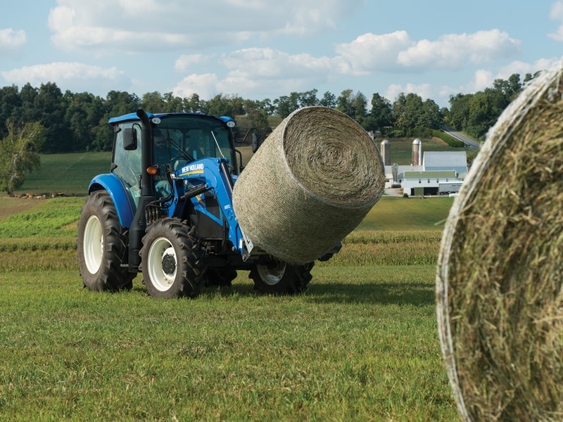 New Holland Agriculture Debuts T5 Dual Command™ Tractors