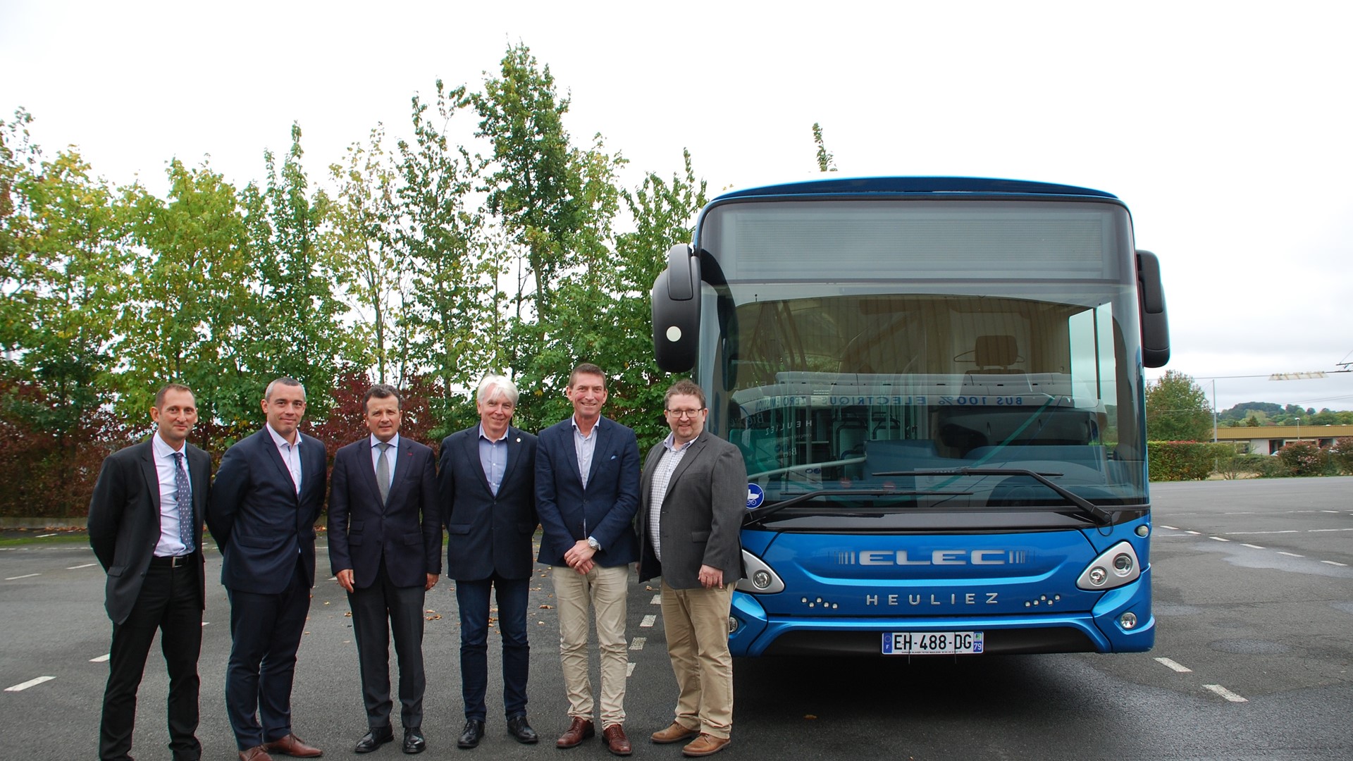 Representatives from TIDE BUSS, HEULIEZ BUS and IVECO Norge with the GX 437 ELEC