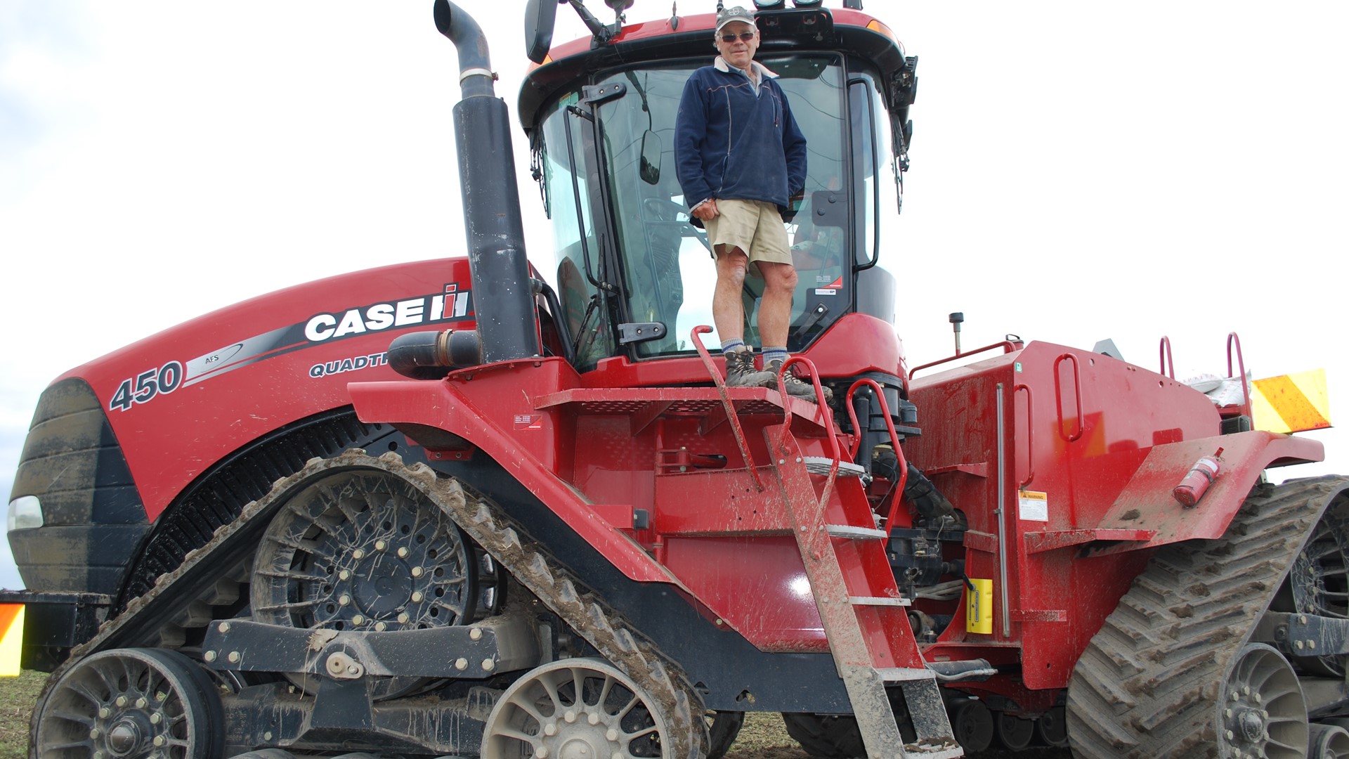 Eric Watson with his Case IH 9230 Axial-Flow® combine that achieved a World Record