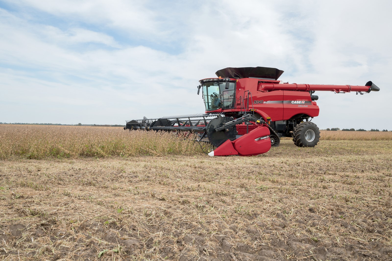 The new Axial-Flow 240 series combine with draper header