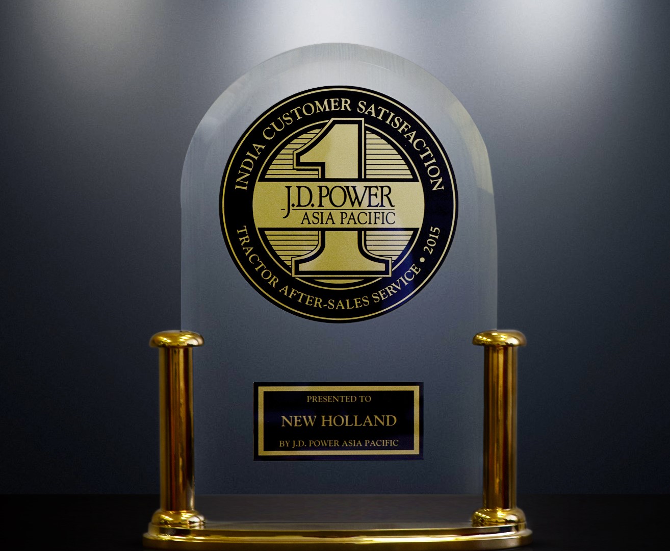 New Holland receives the Award for the highest ranking in Customer Service among tractor brands