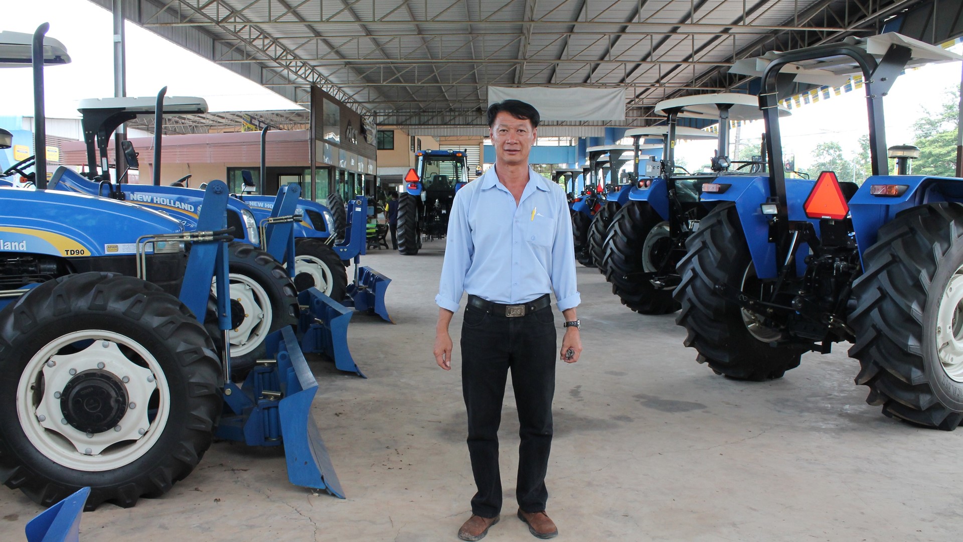 Mr Somchit Teinthong, Managing Director Auychai Tractor Udonthani Company Limited