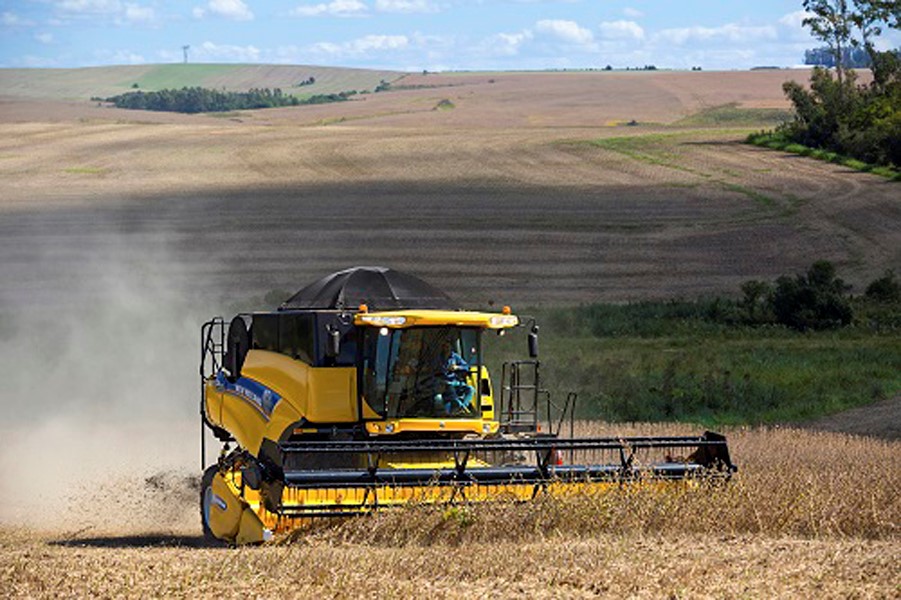 As novas versões de colheitadeiras da linha CR EVO, que oferece o exclusivo sistema de duplo rotor, conquistaram os prod